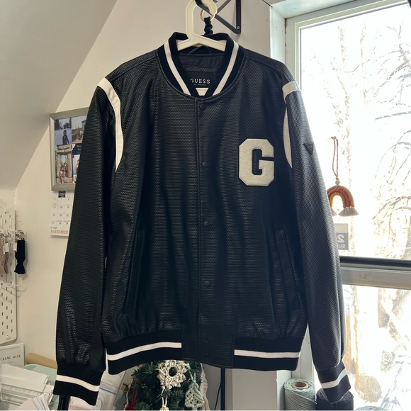 Guess Jacket - Picture 1 of 11
